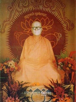 saraswati-thakur-samadhi.jpg - 24606 Bytes