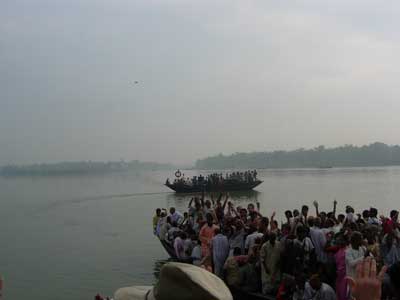 TR0603-3Ganga.jpg - 7447 Bytes