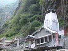 yamunotri5.jpg - 48652 Bytes